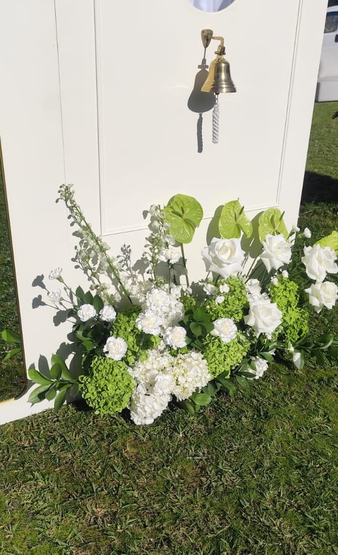 Decoração floral de casamento — bouquet e arranjos