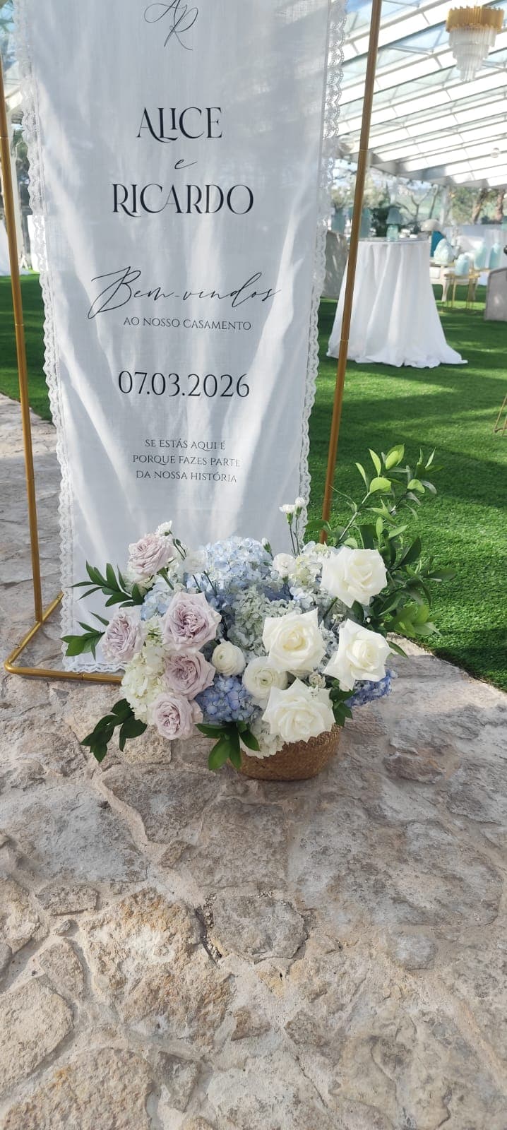 Decoração floral de casamento — bouquet e arranjos